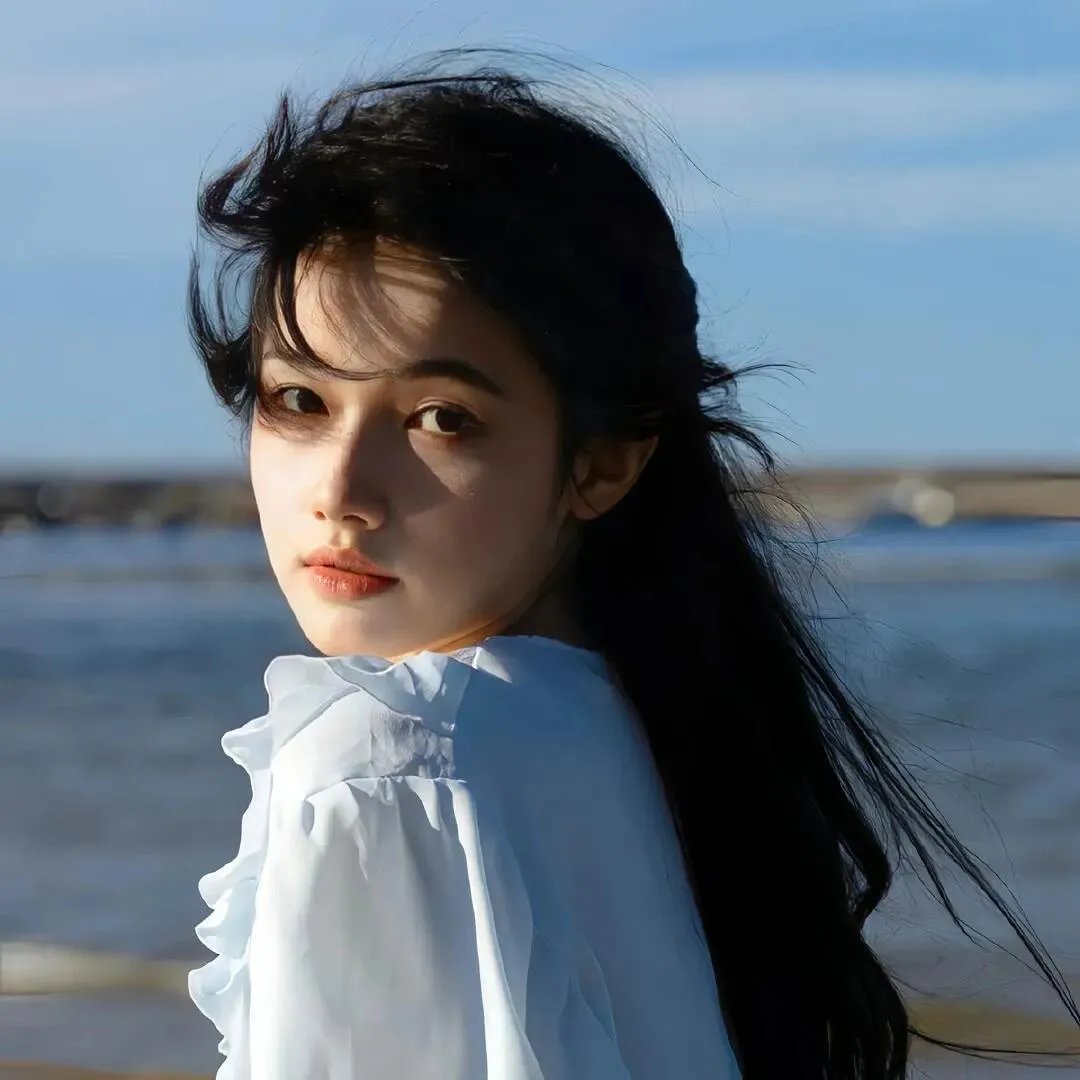 储物柜女孩